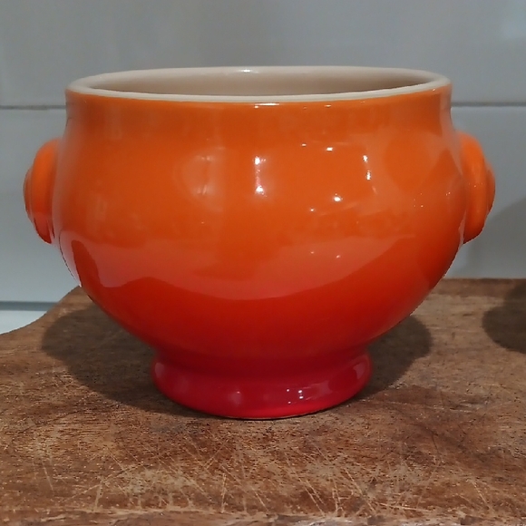 Le Creuset Caribbean Blue Lion Head Bowl - Picture 2 of 6